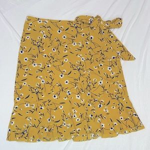 ⭐️EUC⭐️ Floral  Skirt